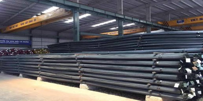 Có sự chênh lệch giá giữa CB300 và CB400