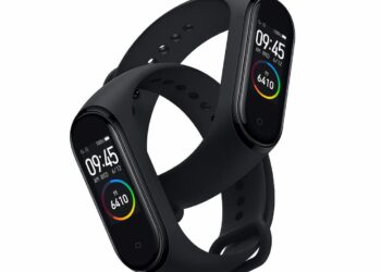 Review đồng hồ Xiaomi Mi Band 4 về thiết kế và màn hình